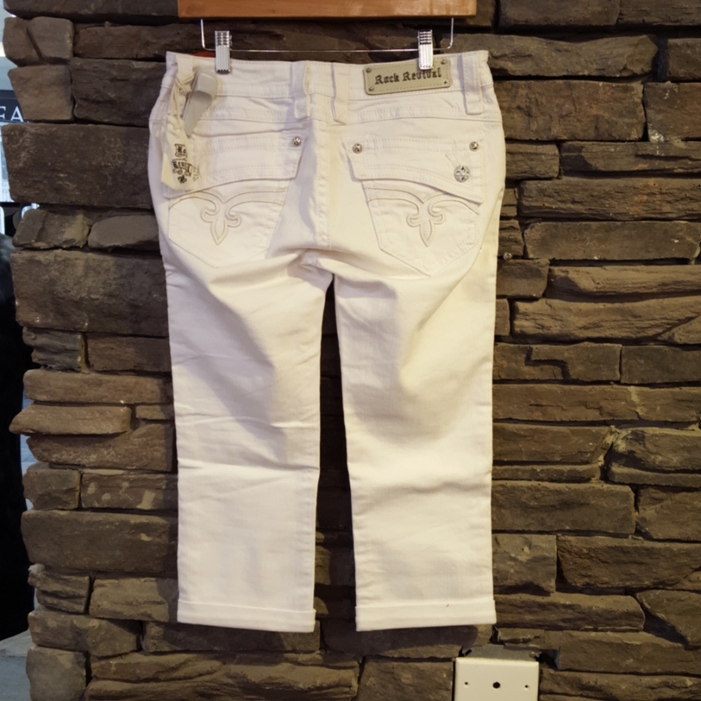ROCK REVIVAL JOHANA CAPRI  NEW W/O TAGS